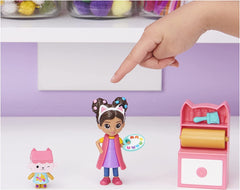 Gabbyâ€™s Dollhouse, Art Studio Set with 2 Toy Figures, 2 Accessories, Delivery and Furniture Piece, Kids Toys for Ages 3 and up